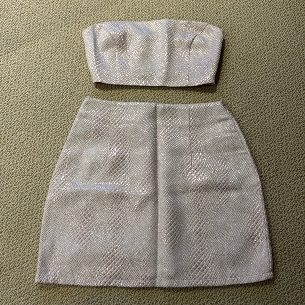 superdown White Shimmer Strapless Two-Piece Skirt Set